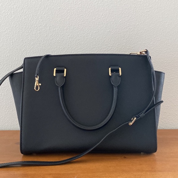 Michael Kors Selma Saffiano Leather Medium Trapeze Satchel in Black - Picture 4 of 6